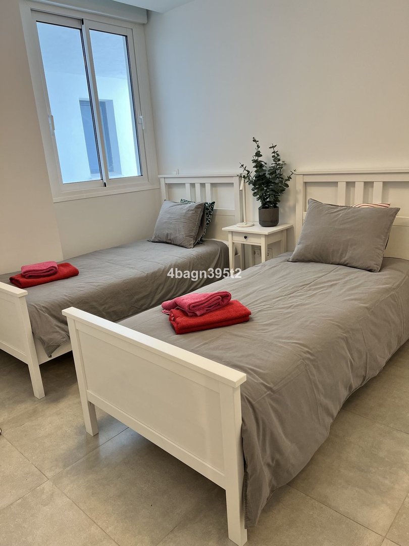 3 Bed Middle Floor Apartment in La Cala de Mijas
