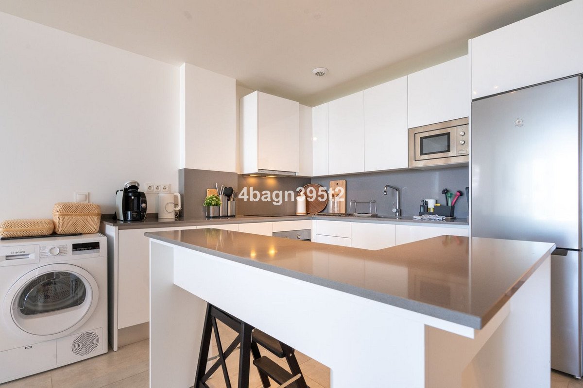 3 Bed Middle Floor Apartment in La Cala de Mijas