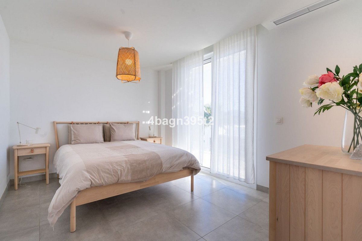 3 Bed Middle Floor Apartment in La Cala de Mijas