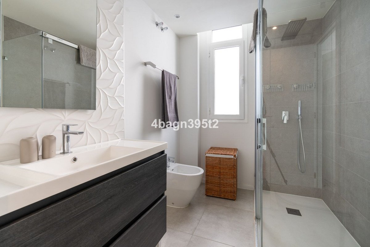 3 Bed Middle Floor Apartment in La Cala de Mijas