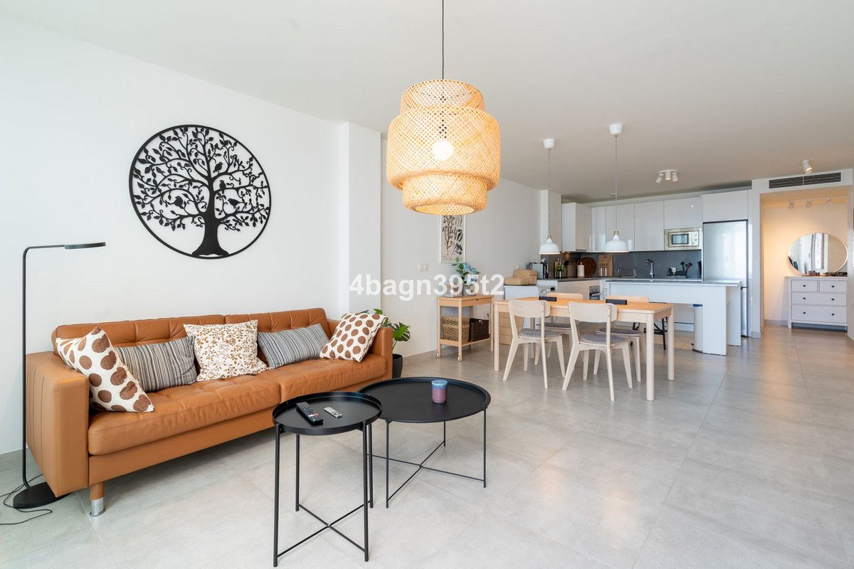 3 Bed Middle Floor Apartment in La Cala de Mijas