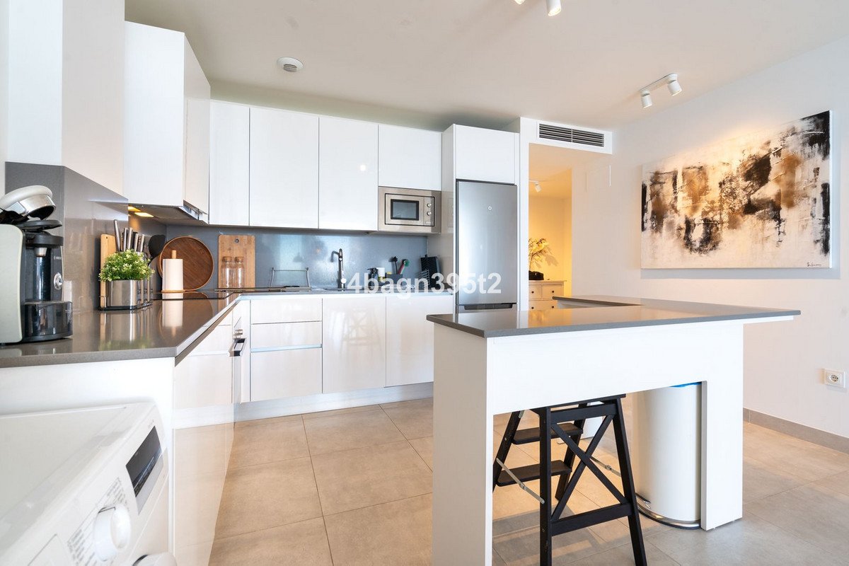 3 Bed Middle Floor Apartment in La Cala de Mijas
