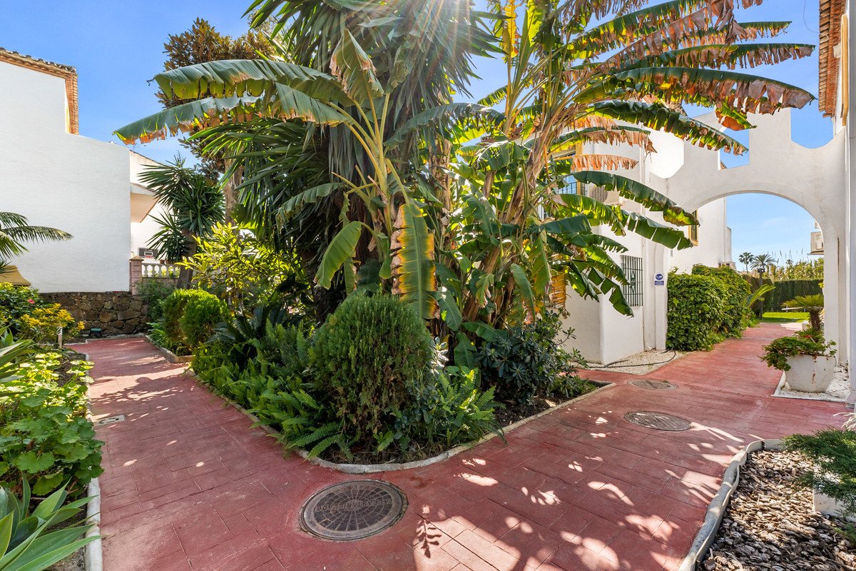 4 Bed Townhouse in Estepona