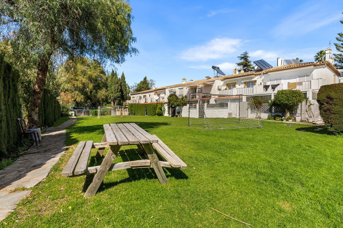 4 Bed Townhouse in Estepona