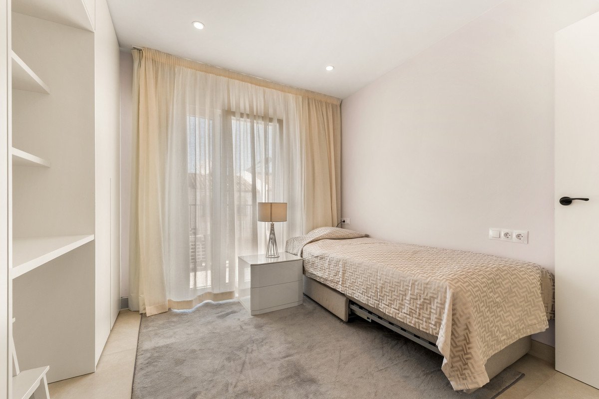 4 Bed Townhouse in Estepona