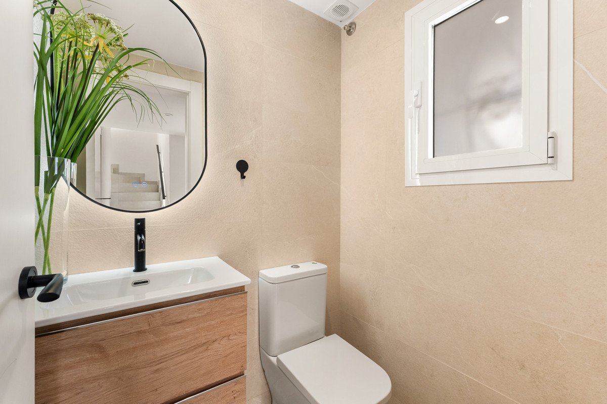4 Bed Townhouse in Estepona