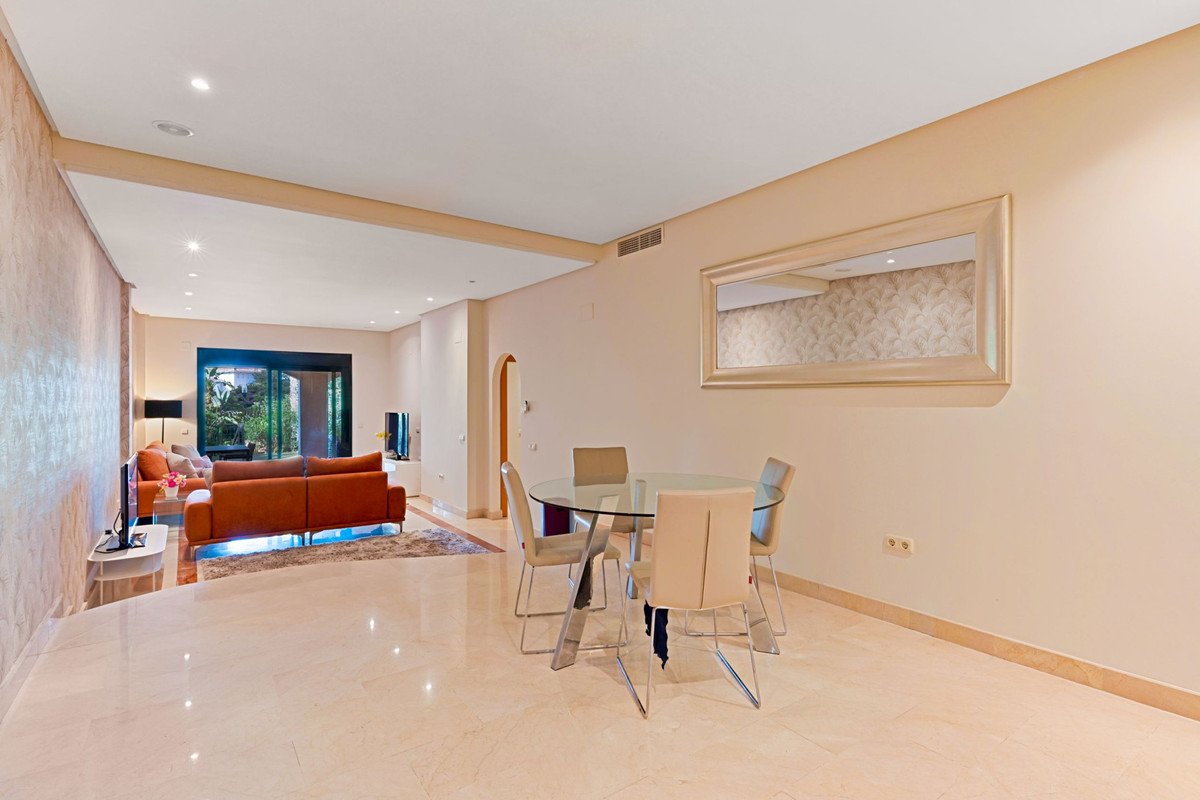 2 Bed Ground Floor Apartment in Puerto Banús