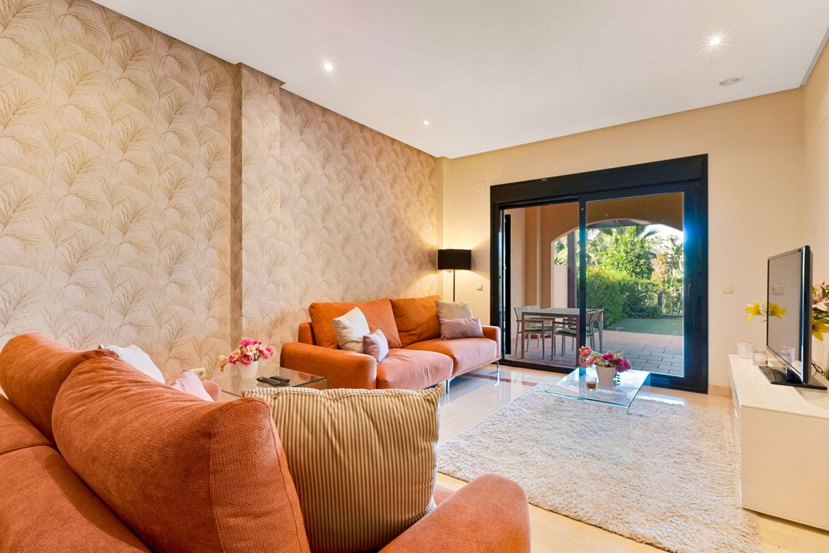 2 Bed Ground Floor Apartment in Puerto Banús