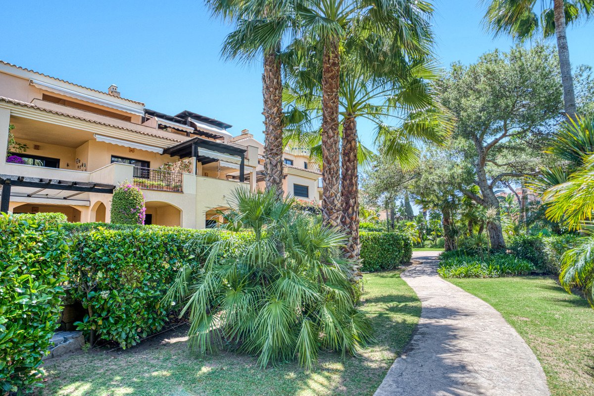 2 Bed Ground Floor Apartment in Puerto Banús