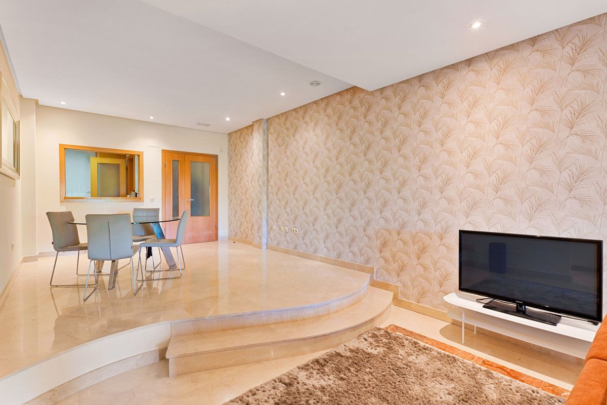 2 Bed Ground Floor Apartment in Puerto Banús
