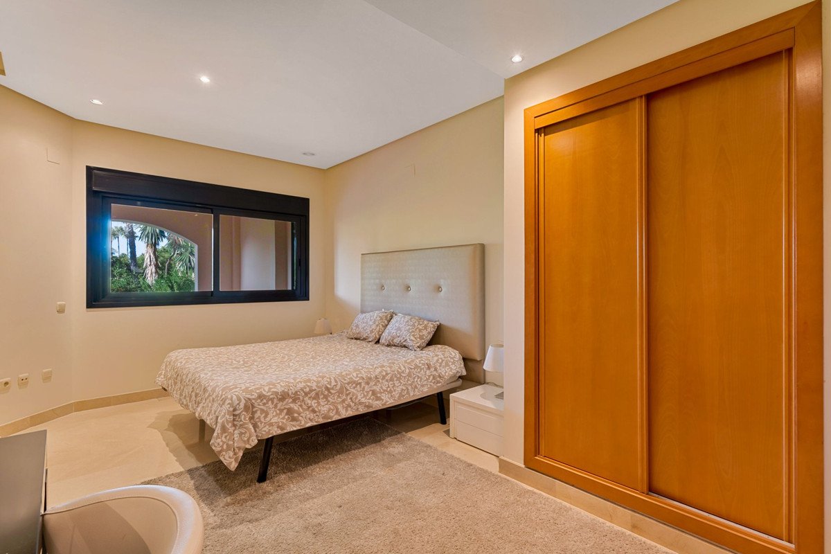2 Bed Ground Floor Apartment in Puerto Banús