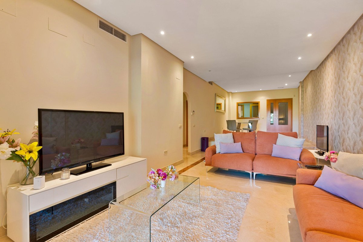 2 Bed Ground Floor Apartment in Puerto Banús
