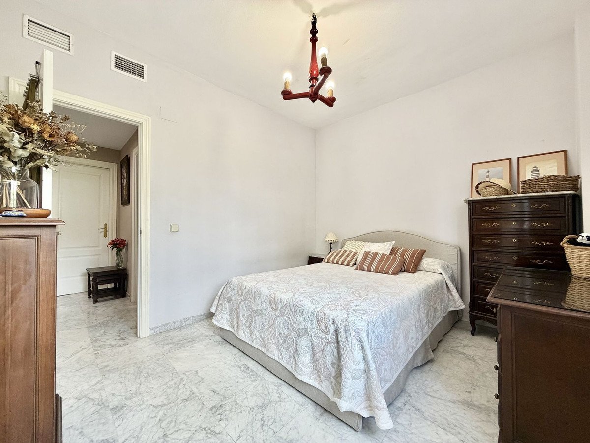 4 Bed Ground Floor Apartment in The Golden Mile