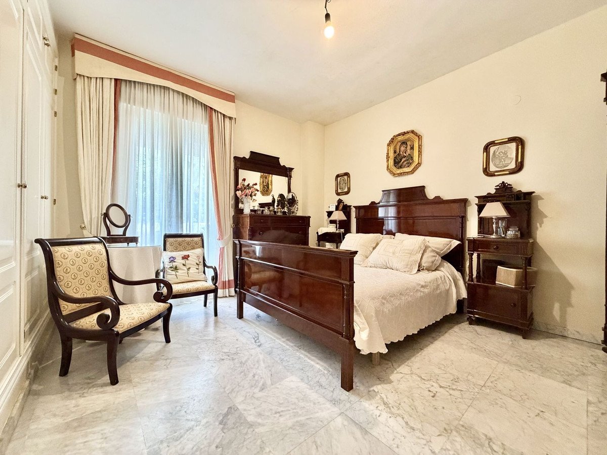 4 Bed Ground Floor Apartment in The Golden Mile