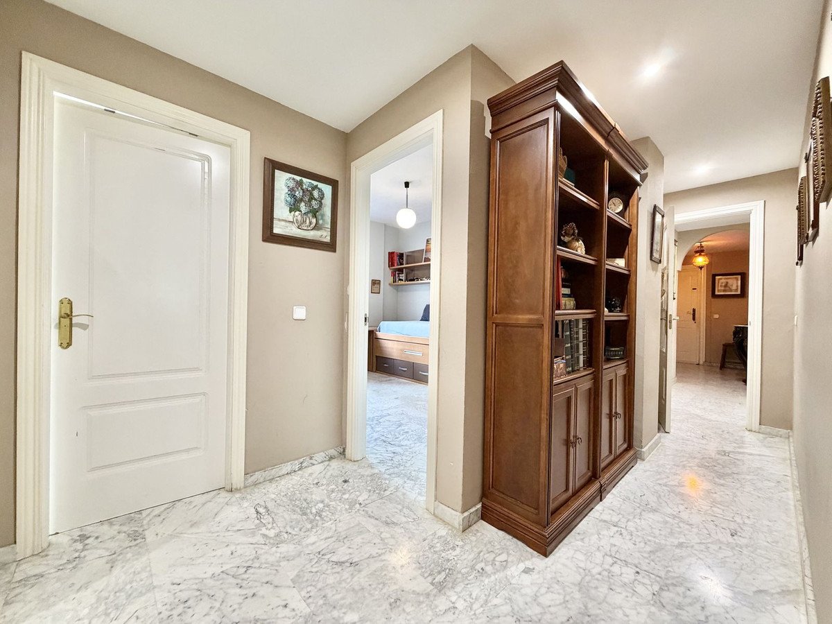 4 Bed Ground Floor Apartment in The Golden Mile