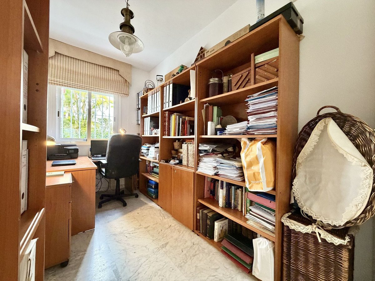 4 Bed Ground Floor Apartment in The Golden Mile