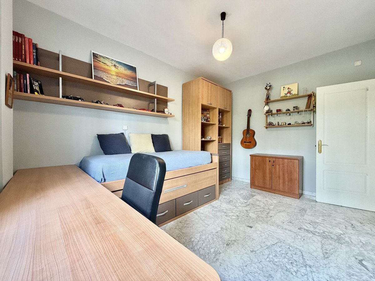 4 Bed Ground Floor Apartment in The Golden Mile