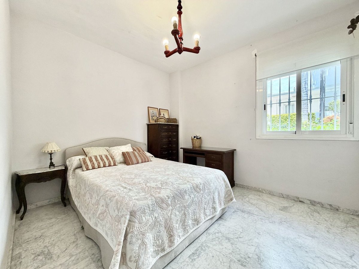 4 Bed Ground Floor Apartment in The Golden Mile