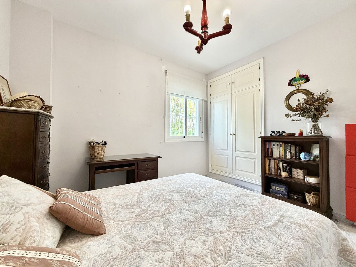 4 Bed Ground Floor Apartment in The Golden Mile