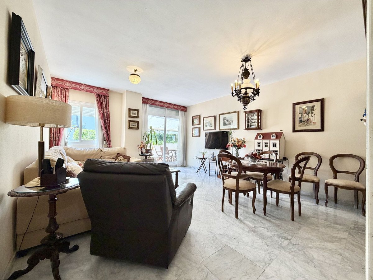 4 Bed Ground Floor Apartment in The Golden Mile