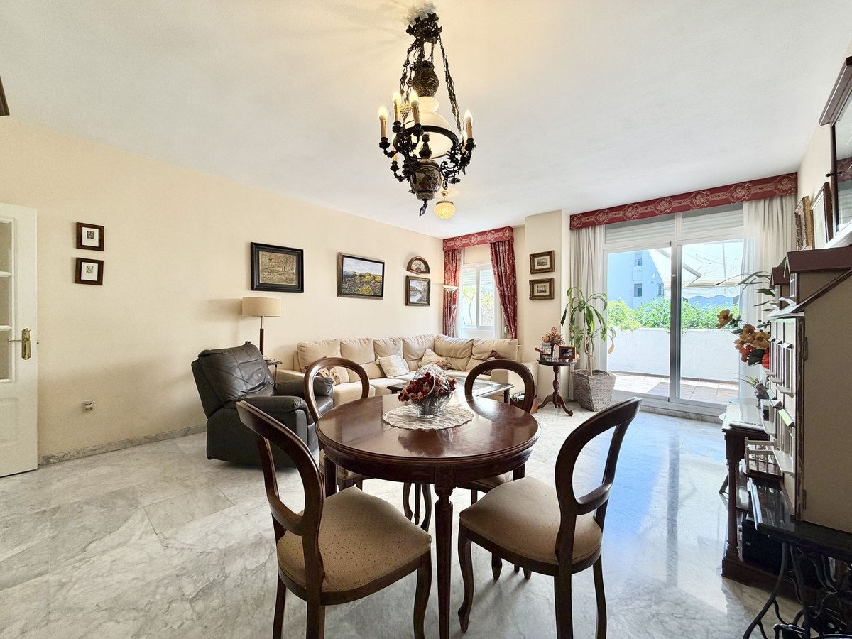 4 Bed Ground Floor Apartment in The Golden Mile