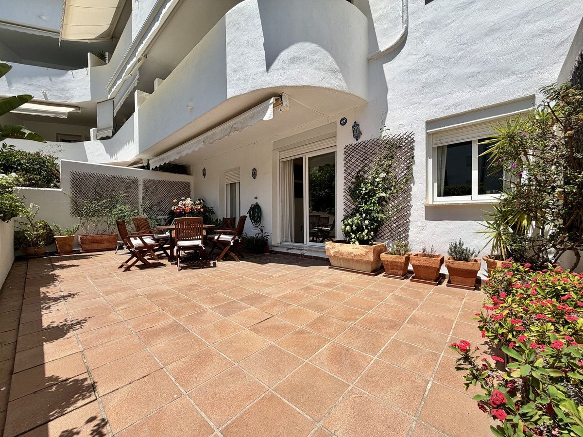 4 Bed Ground Floor Apartment in The Golden Mile