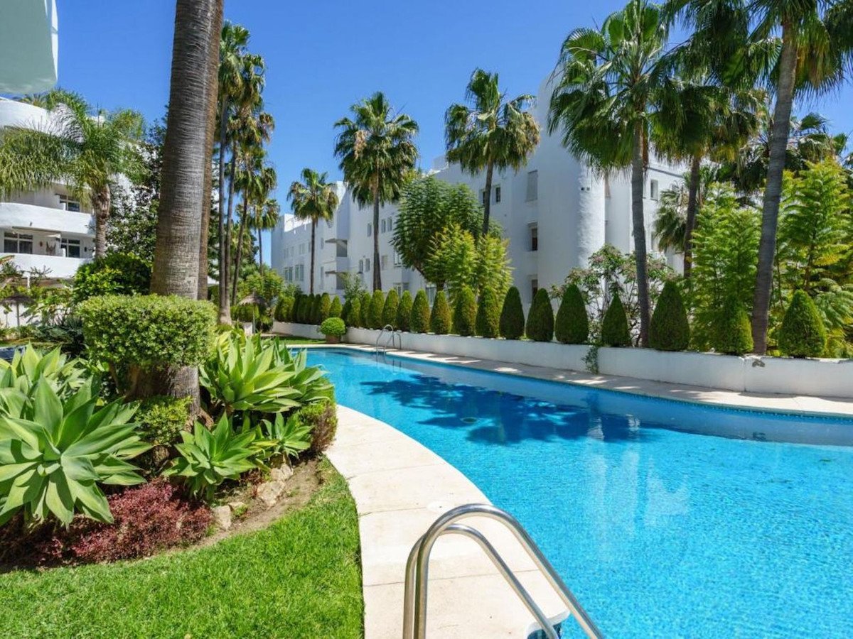 4 Bed Ground Floor Apartment in The Golden Mile