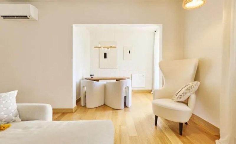 2 Bed Middle Floor Apartment in Puerto Banús
