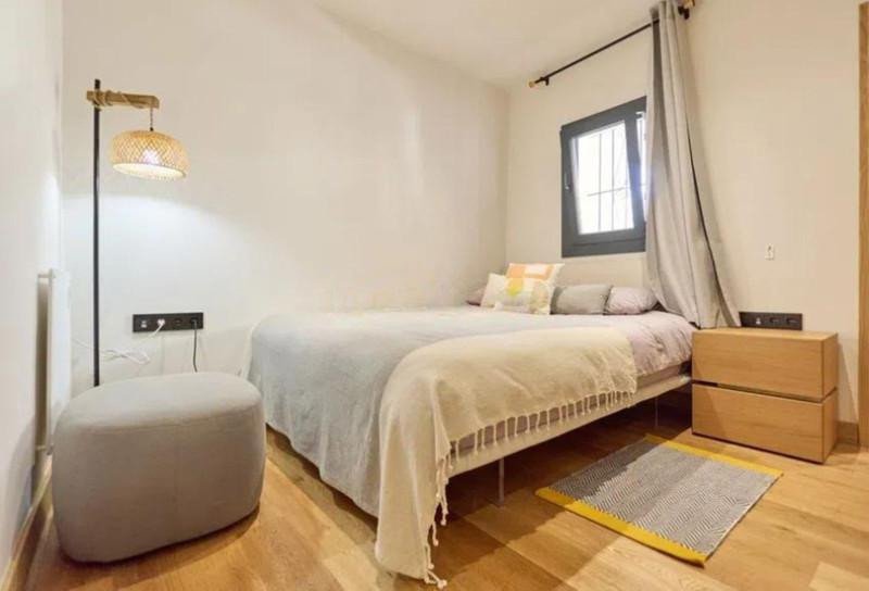 2 Bed Middle Floor Apartment in Puerto Banús