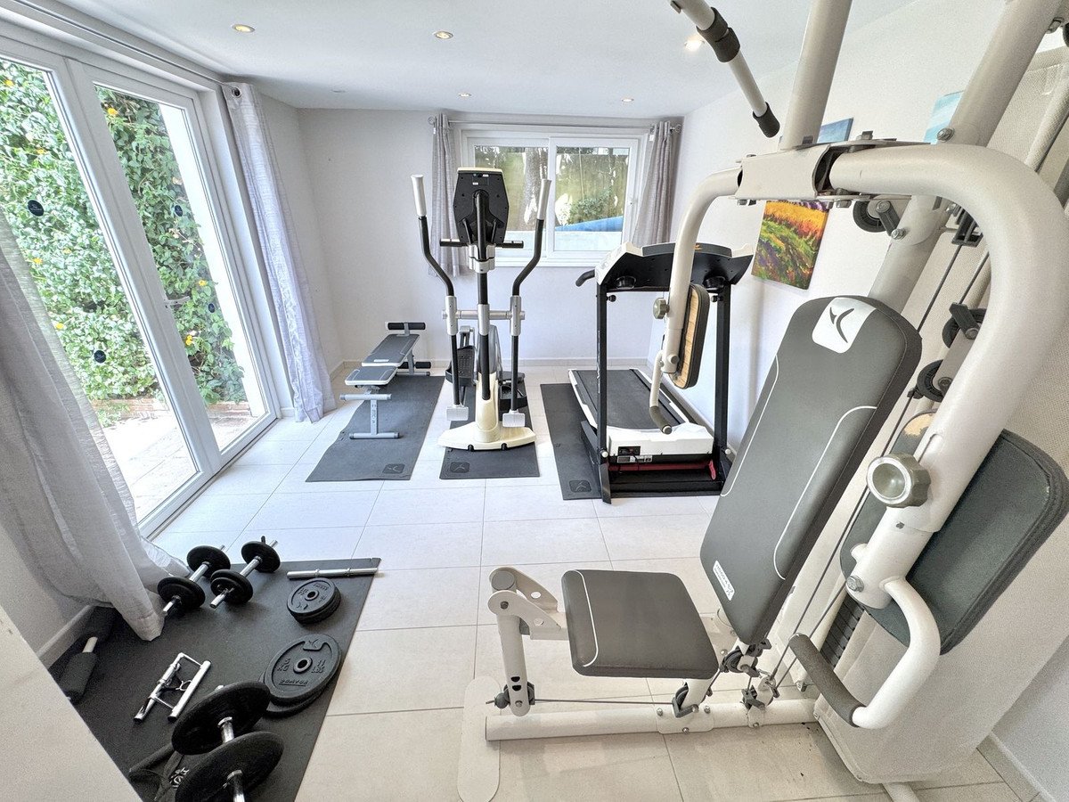 6 Bed Detached Villa in Sierrezuela