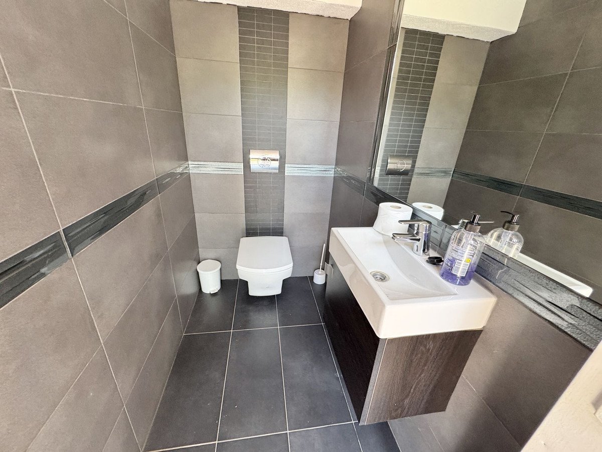 6 Bed Detached Villa in Sierrezuela