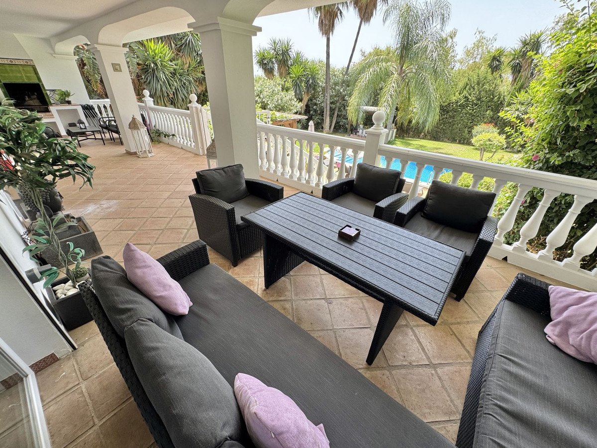 6 Bed Detached Villa in Sierrezuela