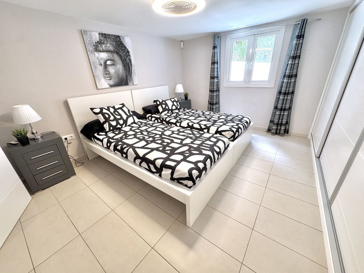 6 Bed Detached Villa in Sierrezuela