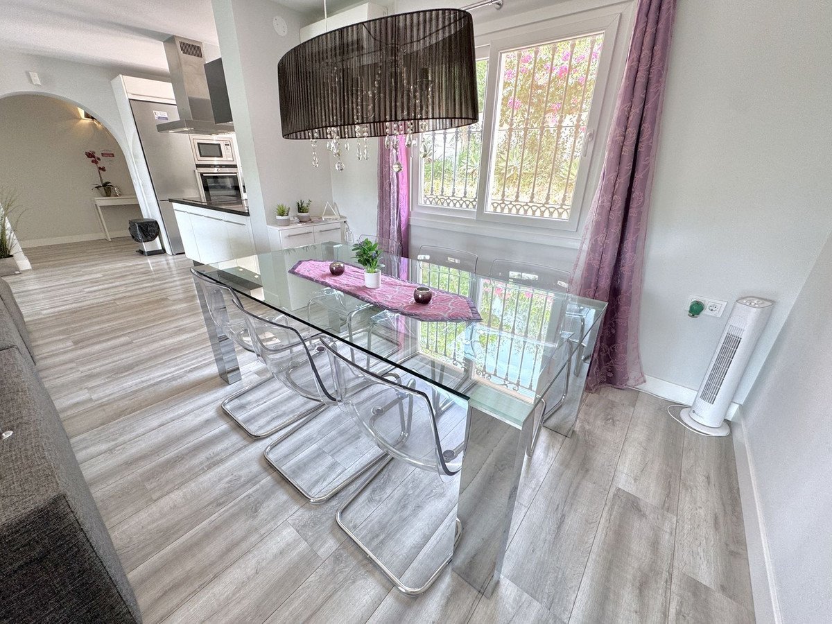 6 Bed Detached Villa in Sierrezuela