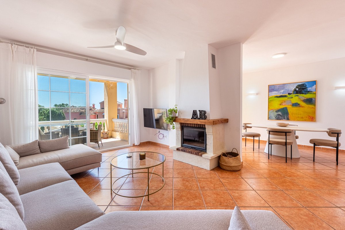 5 Bed Detached Villa in Estepona