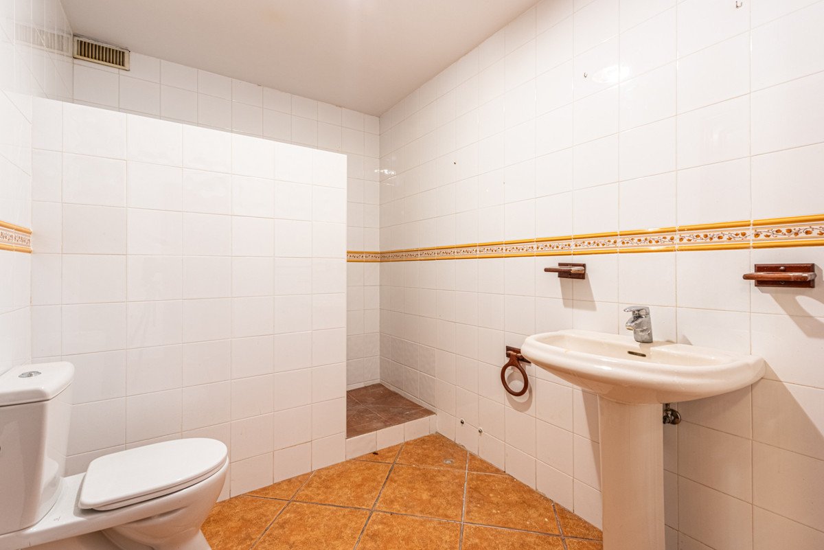 5 Bed Detached Villa in Estepona