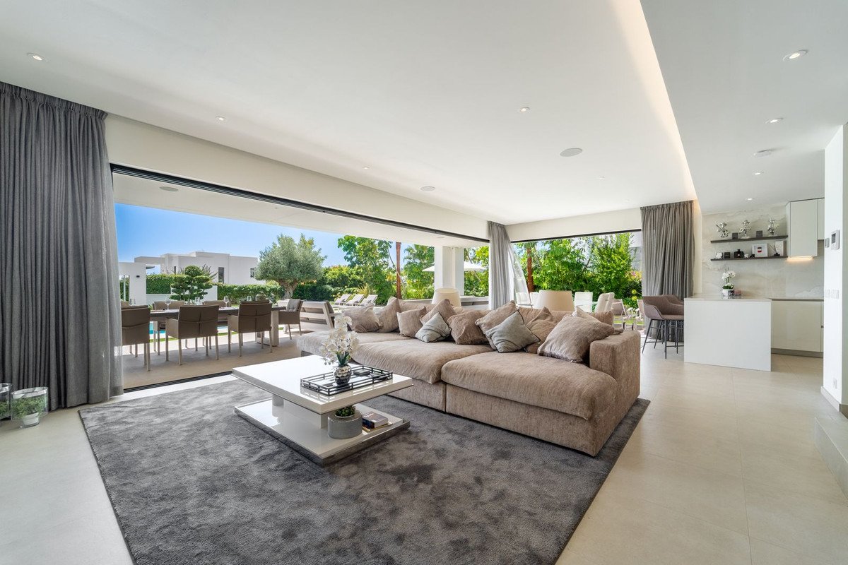 6 Bed Detached Villa in La Cala Golf