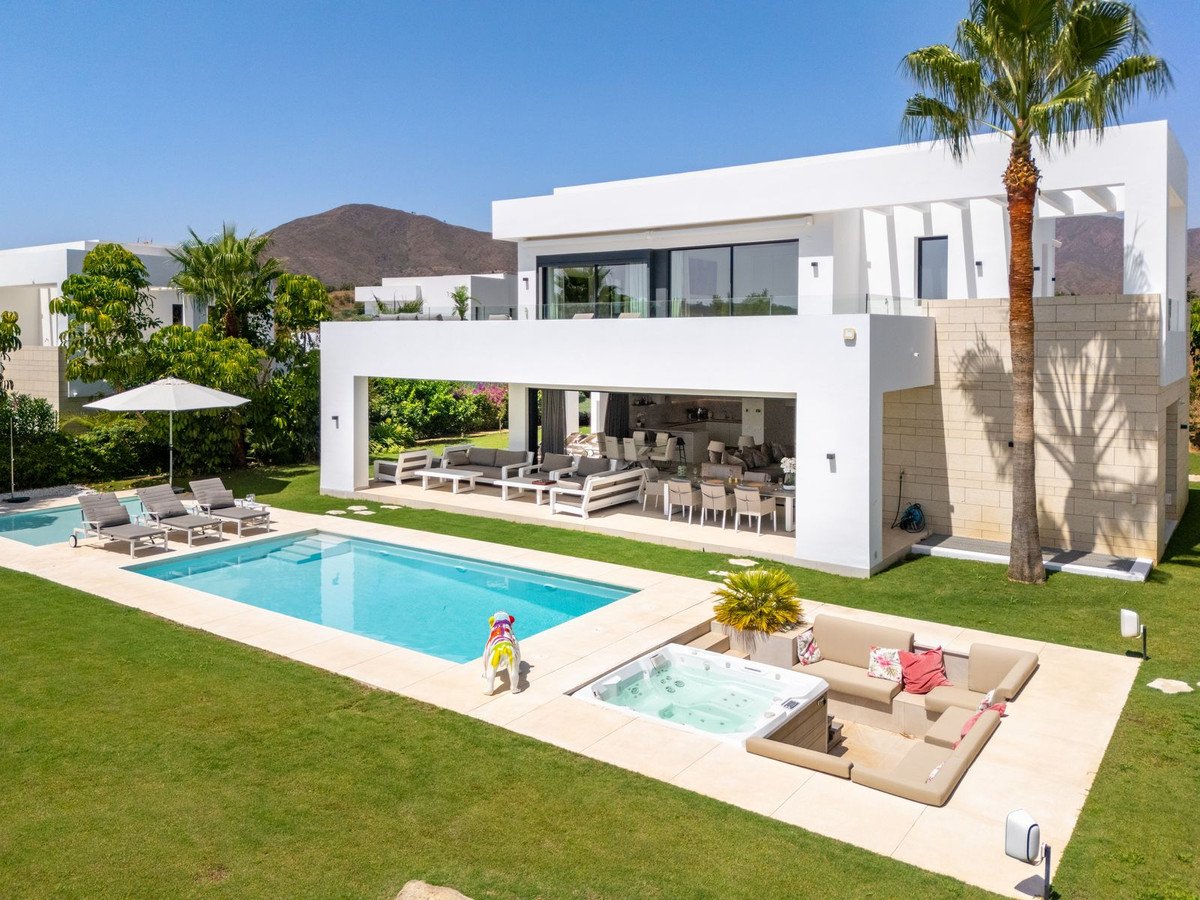 6 Bed Detached Villa in La Cala Golf