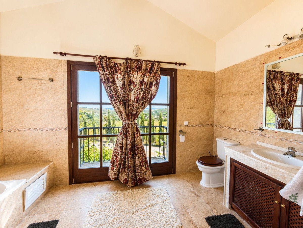 4 Bed Finca - Cortijo in Casares