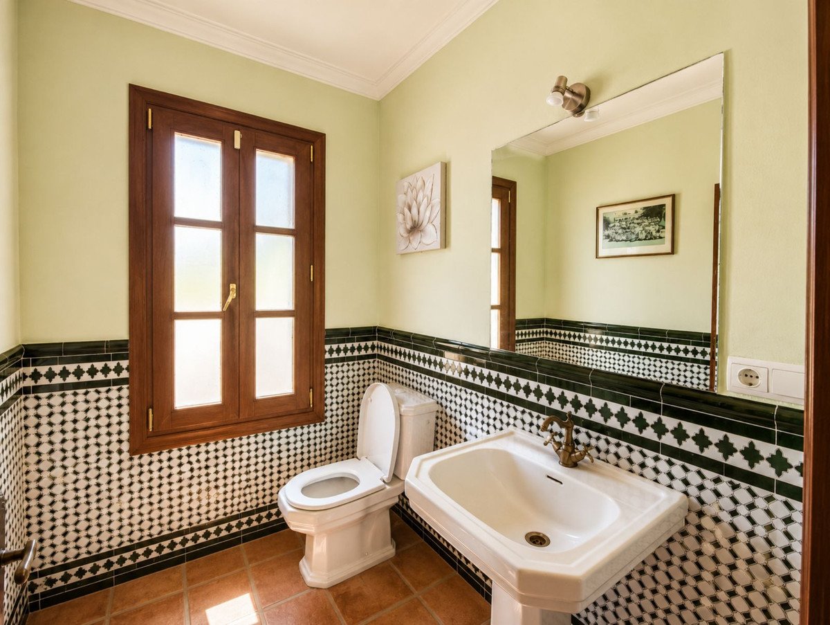 4 Bed Finca - Cortijo in Casares