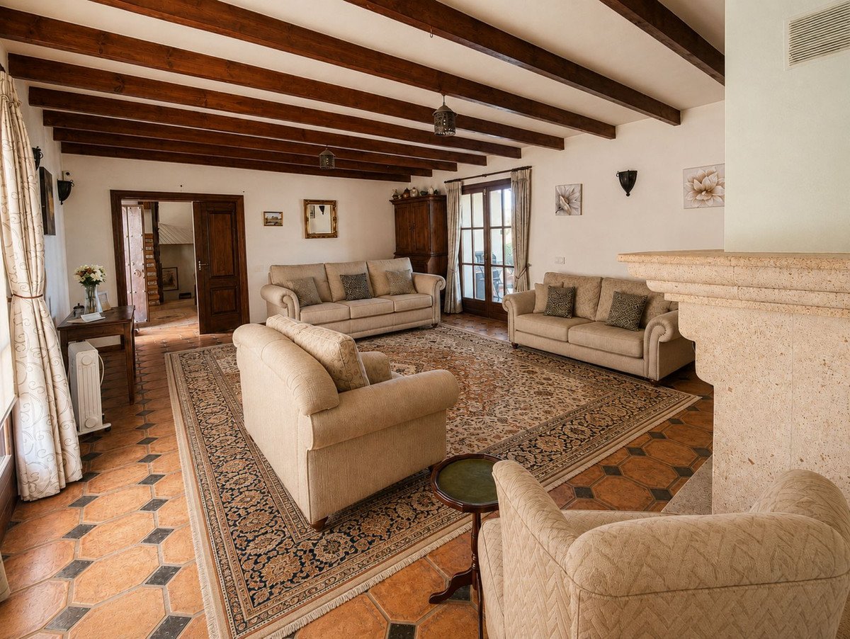 4 Bed Finca - Cortijo in Casares