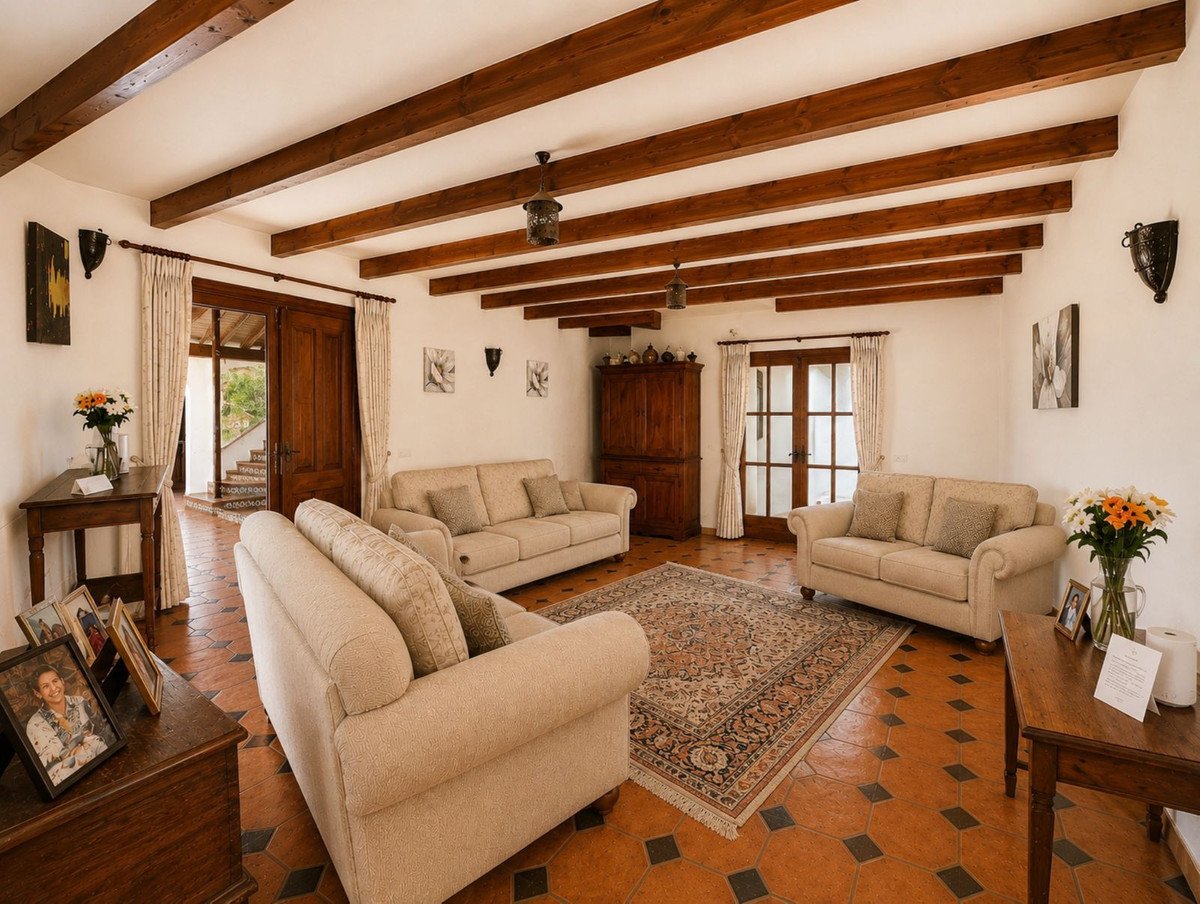 4 Bed Finca - Cortijo in Casares