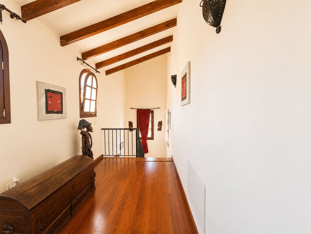 4 Bed Finca - Cortijo in Casares