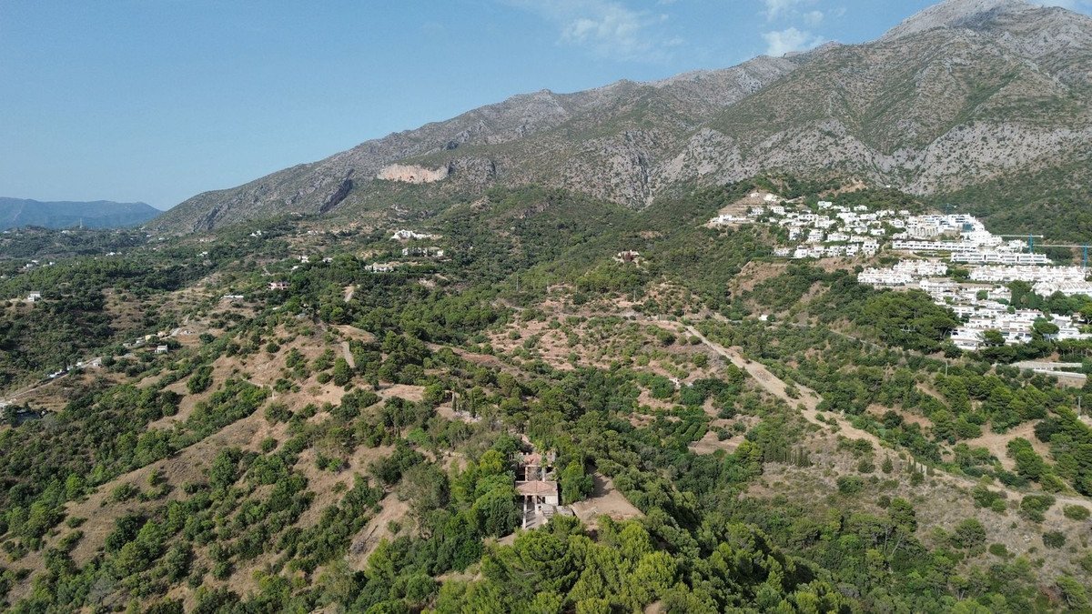 6 Bed Detached Villa in Istán