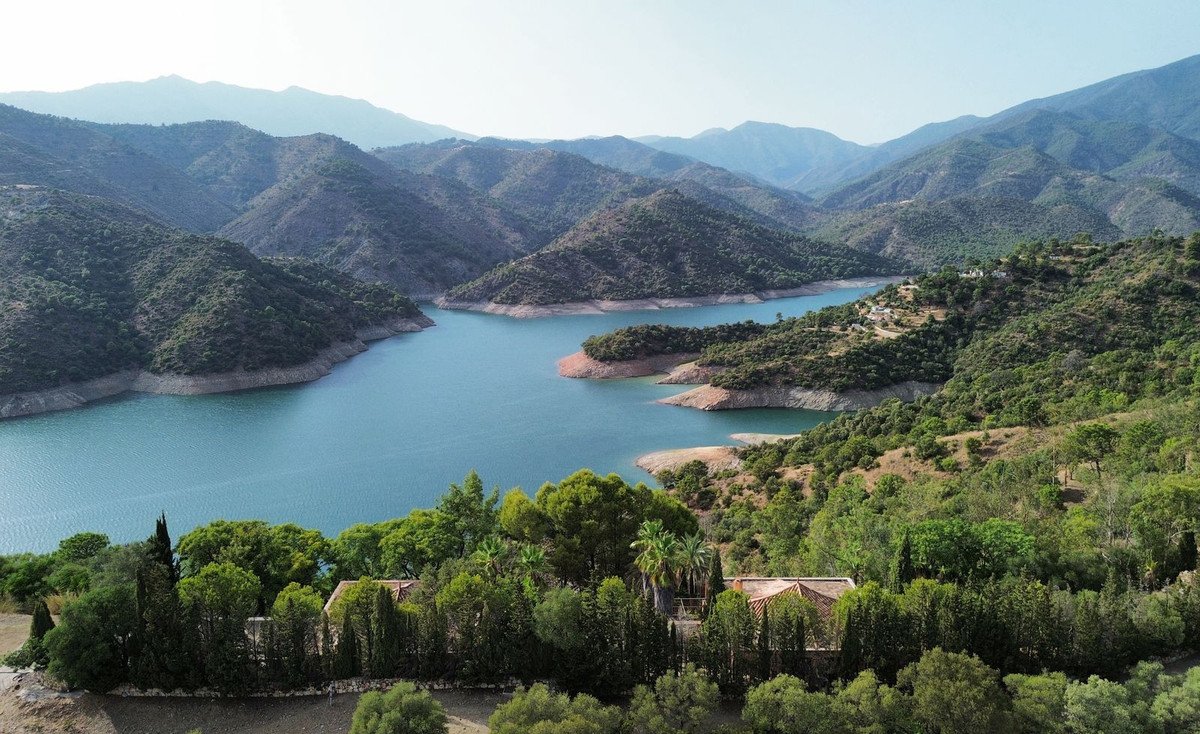6 Bed Detached Villa in Istán