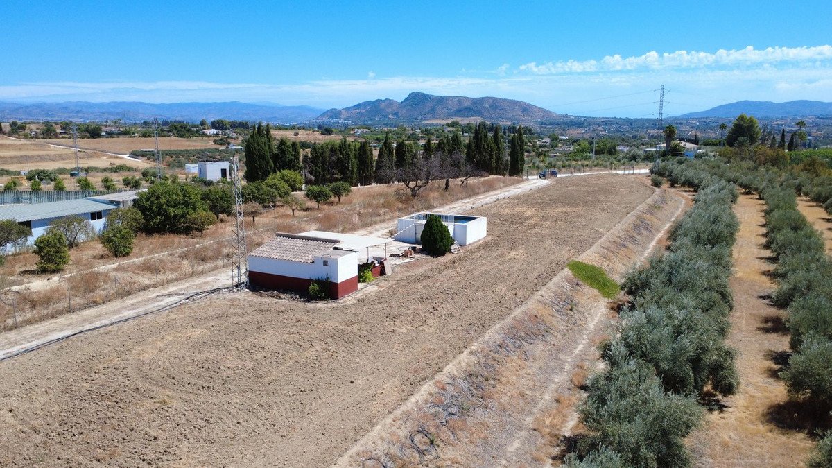 Land in Alhaurín el Grande