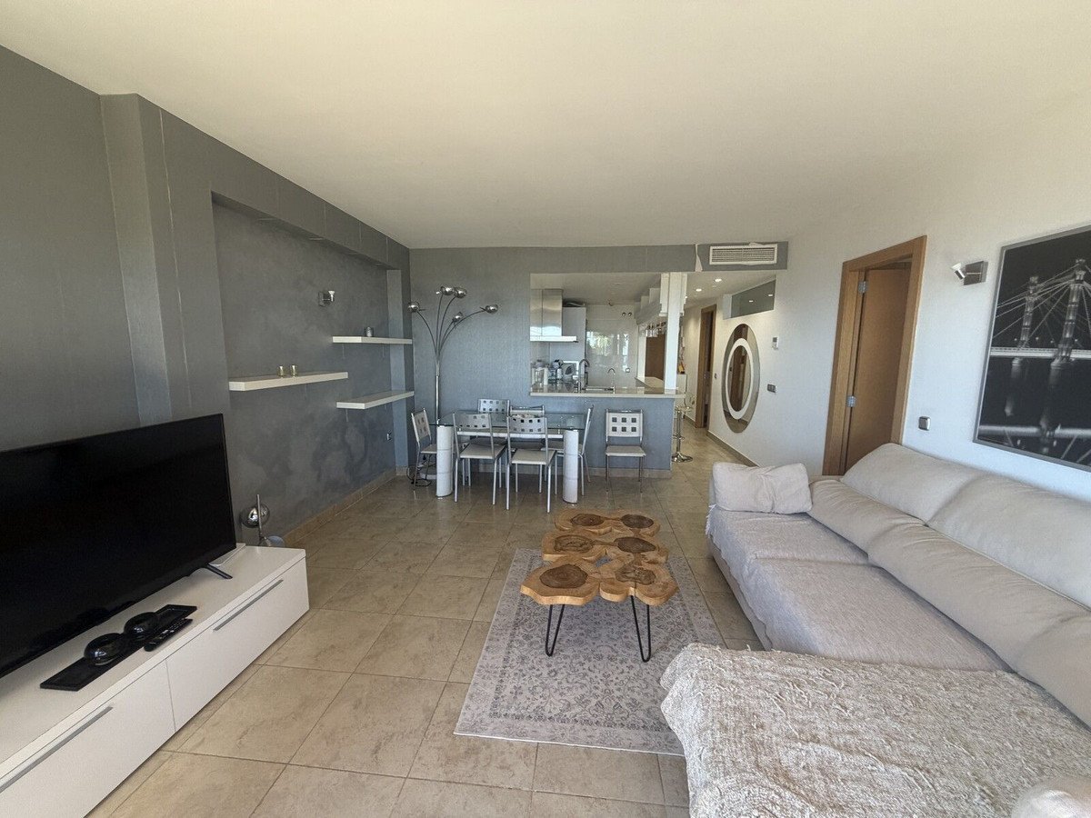 2 Bed Middle Floor Apartment in Higueron