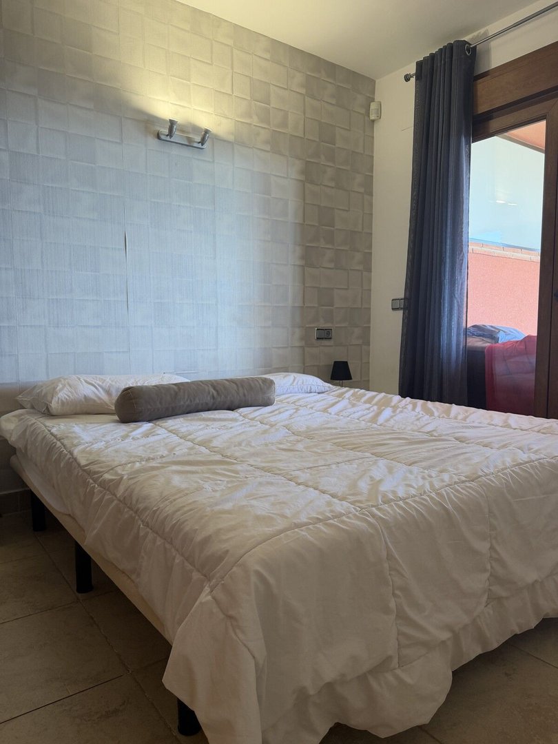 2 Bed Middle Floor Apartment in Higueron