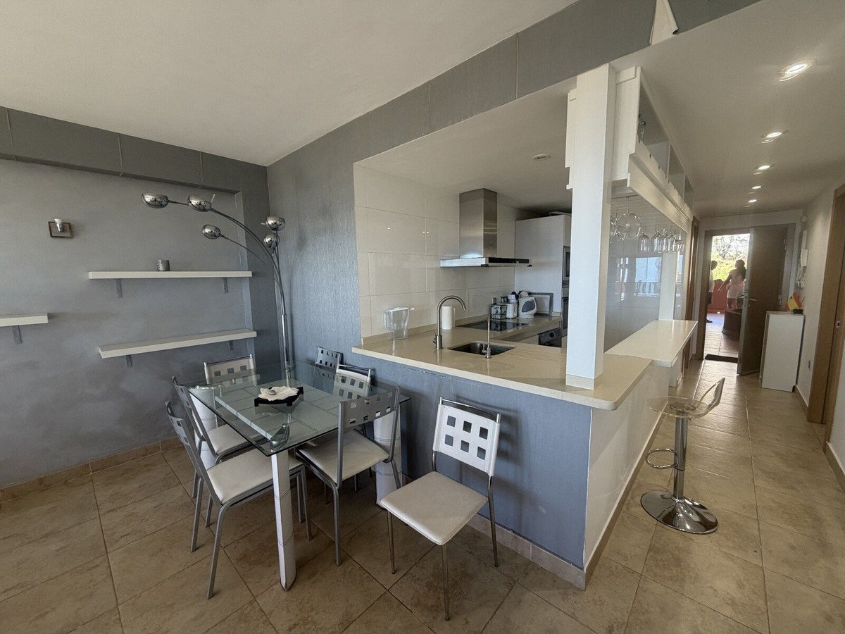 2 Bed Middle Floor Apartment in Higueron