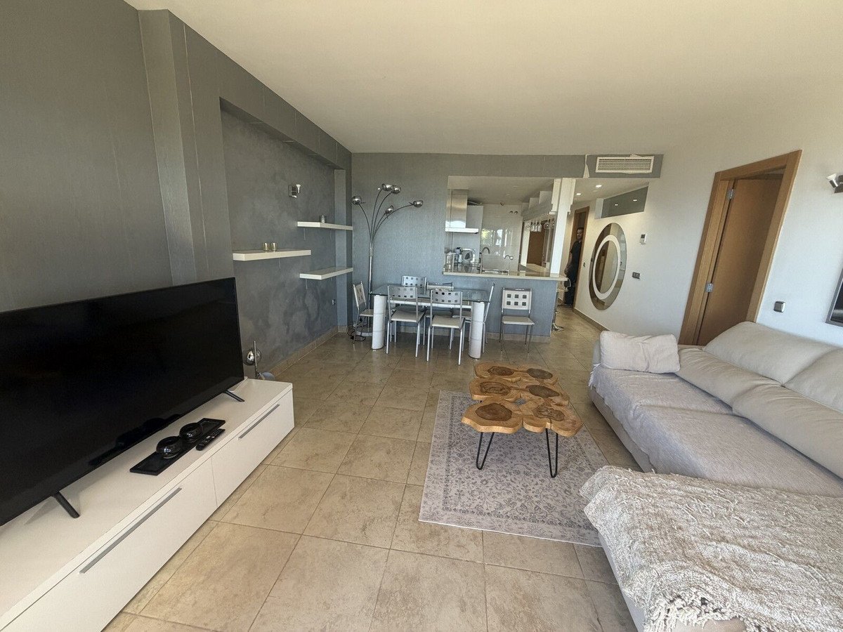 2 Bed Middle Floor Apartment in Higueron
